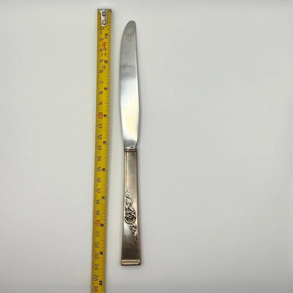 Reed and Barton Classic Rose Dinner Knife Sterling Handle Silver Good Floral